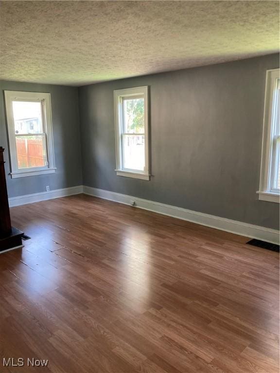 1529 Beardsley St, Akron, OH 44301 - photo 14