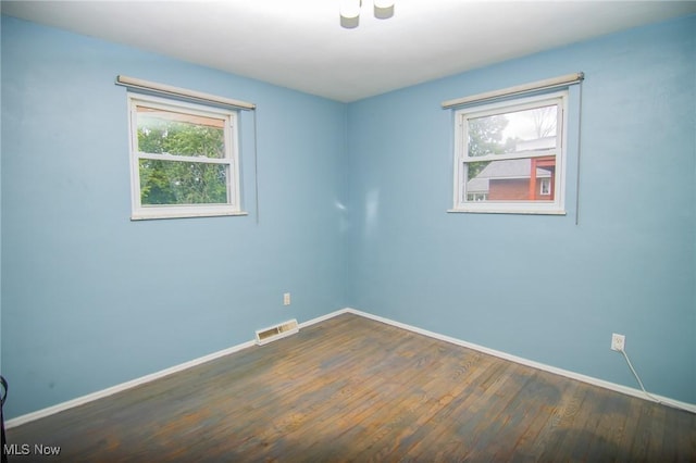 1333 Overlook Dr, Weirton, WV 26062 - unfurnished room featuring baseboards and dark wood-style flooring