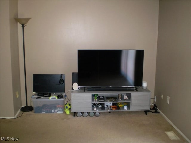 1222 N Carpenter Rd, Brunswick, OH 44212 - carpeted living room featuring baseboards