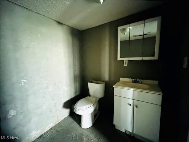 1200 E 125th St, Cleveland, OH 44112 - half bath featuring vanity and concrete flooring