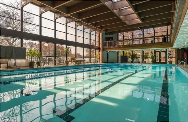 836 Arboretum Cir, Sagamore Hills, OH 44067 - view of indoor pool