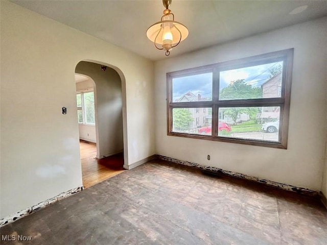 116 Euclid Pl, Marietta, OH 45750 - spare room with arched walkways
