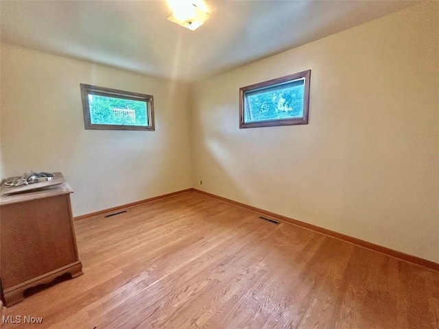 116 Euclid Pl, Marietta, OH 45750 - spare room featuring light wood finished floors