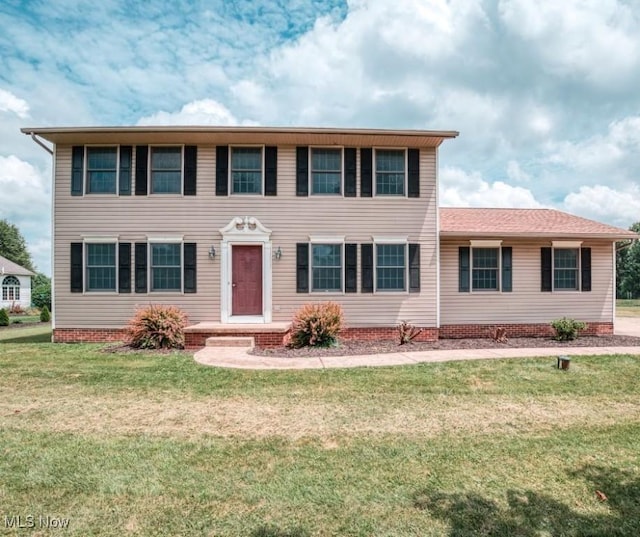 2811 Canton Rd, Uniontown, OH 44685 - colonial home with a front yard
