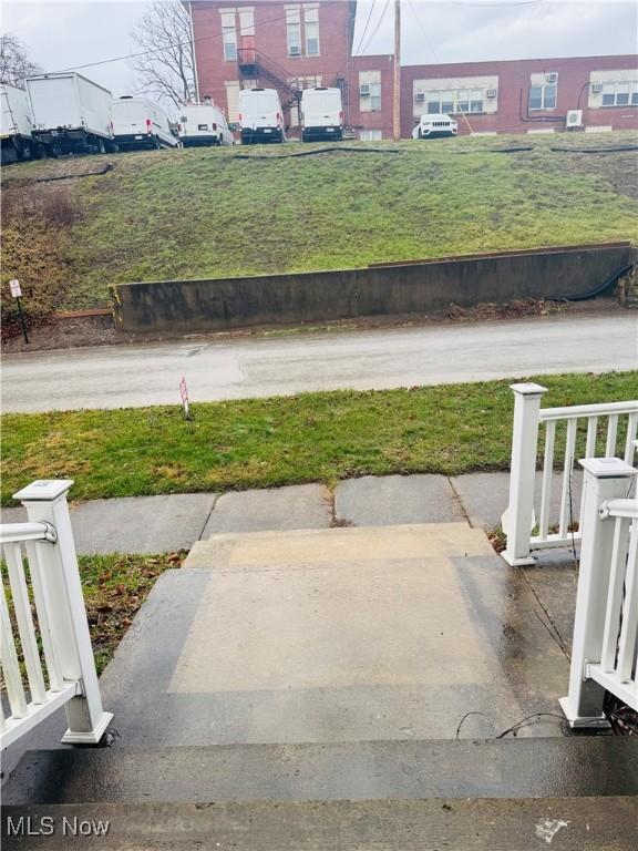 625 Main St, Caldwell, OH 43724 - view of yard