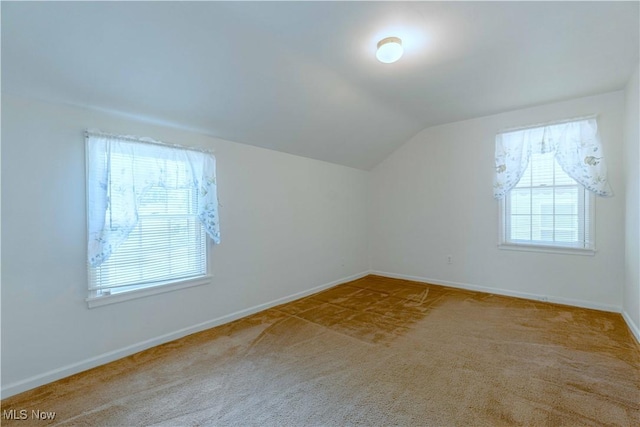 868 Davies Ave, Akron, OH 44306 - bonus room featuring vaulted ceiling and carpet