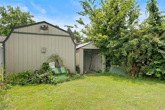 1781 Old Forge Rd, Mogadore, OH 44260 - view of pole building featuring a lawn