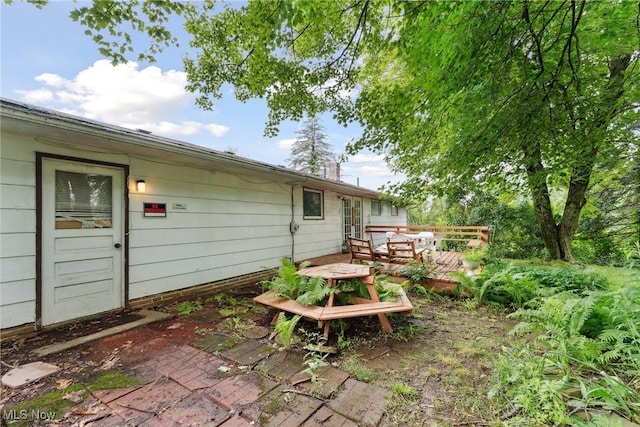 4524 Sherer Ave SW, Canton, OH 44706 - view of yard with a deck