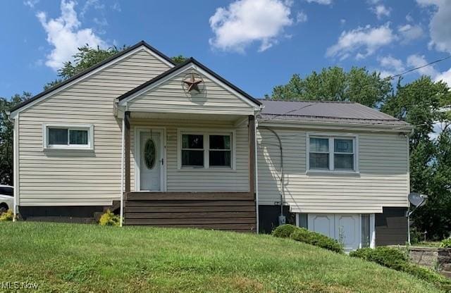 62 Township Road 245, Toronto, OH 43964 - bungalow-style home with a front yard