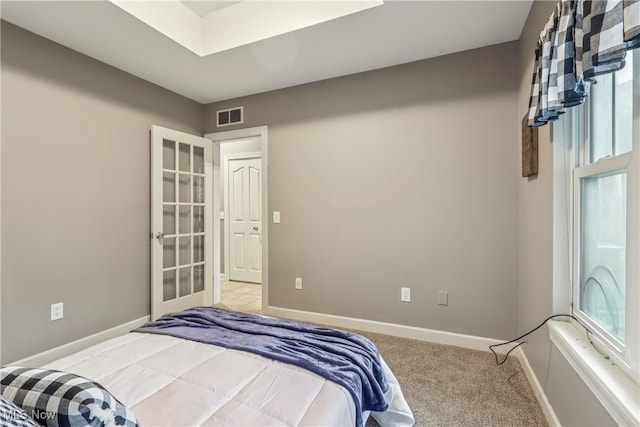 2395 Tremont Ave, Cleveland, OH 44113 - bedroom featuring baseboards and carpet