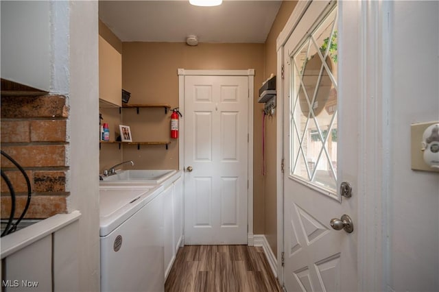 1291 Woodhurst Dr, Austintown, OH 44515 - laundry room featuring light wood-style flooring and washing machine and dryer