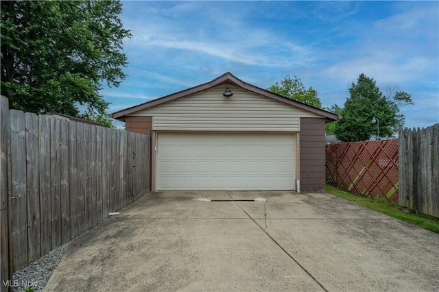 1291 Woodhurst Dr, Austintown, OH 44515 - view of detached garage