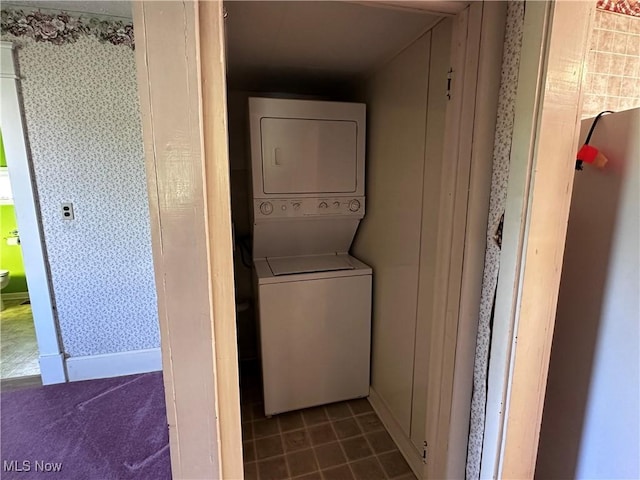 468 Carl St, Cumberland, OH 43732 - washroom with stacked washer / drying machine and wallpapered walls