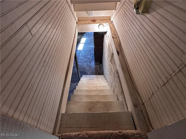 468 Carl St, Cumberland, OH 43732 - view of staircase