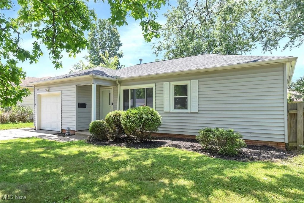 6530 Aylesworth Dr, Parma Heights, OH 44130 - photo 1