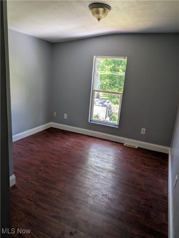 36843 Stevens Blvd, Willoughby, OH 44094 - photo 8
