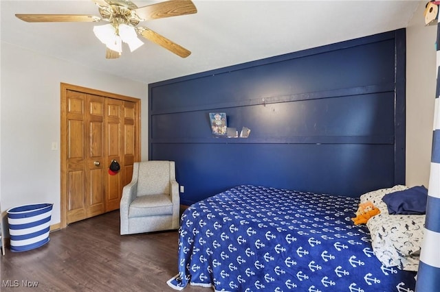 1101 Partridge Dr, Wadsworth, OH 44281 - bedroom with wood finished floors, a closet, and a ceiling fan