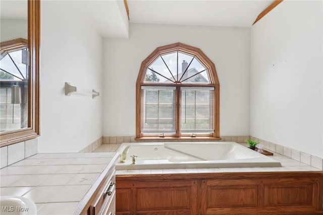 1101 Partridge Dr, Wadsworth, OH 44281 - full bath featuring a garden tub and vanity