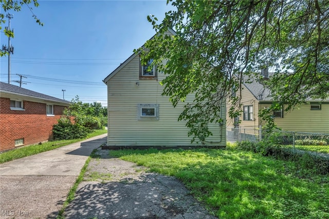 11113 Avon Ave, Cleveland, OH 44105 - view of property exterior