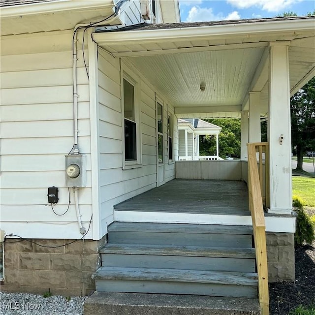 652 S Canal St, Canal Fulton, OH 44614 - photo 2