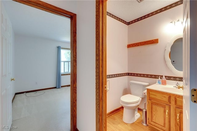 189 Park Place Dr, Wadsworth, OH 44281 - bathroom featuring vanity and ornamental molding
