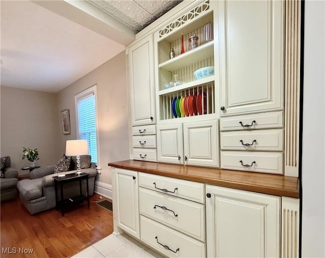 5519 4th Ave, Vienna, WV 26105 - interior space