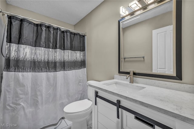 9543 Ridge Ct, Twinsburg, OH 44087 - full bath with vanity and a textured ceiling