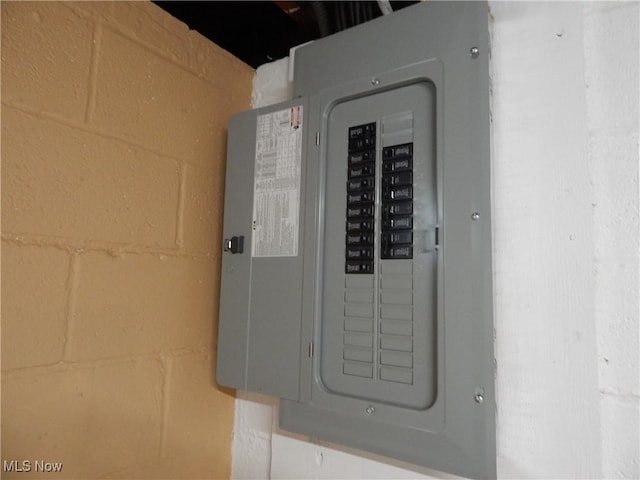 6012 Sunderland Dr, Parma, OH 44129 - utilities featuring electric panel