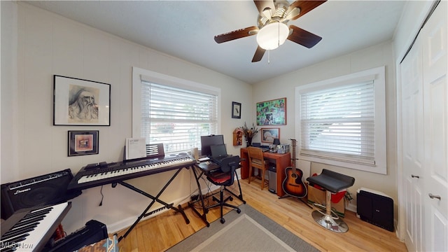 500 Elm St, Belpre, OH 45714 - office space featuring light wood-style floors, healthy amount of natural light, and a ceiling fan
