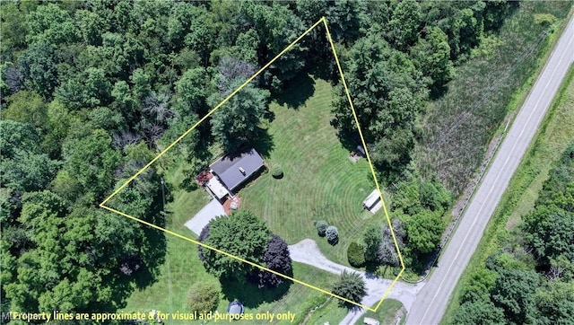 5882 Crooked Run Rd SW, New Philadelphia, OH 44663 - aerial view of property and surrounding area featuring property boundaries highlighted