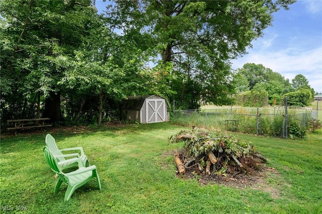 903 Robinson Ave, Barberton, OH 44203 - view of yard with a storage unit