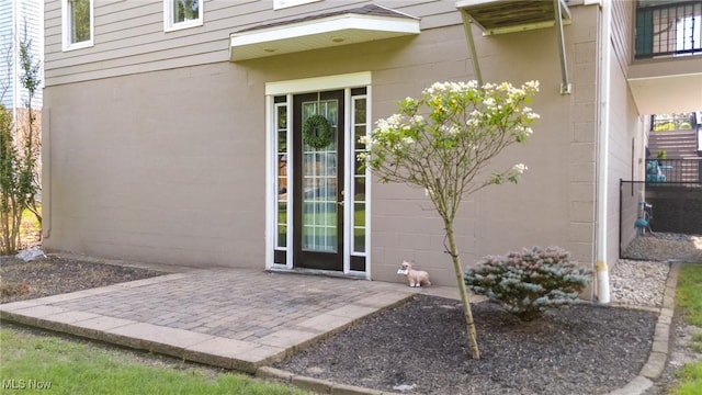 31 Anns Dr, Vienna, WV 26105 - doorway to property with a patio