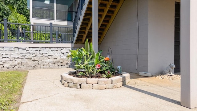 31 Anns Dr, Vienna, WV 26105 - view of patio / terrace