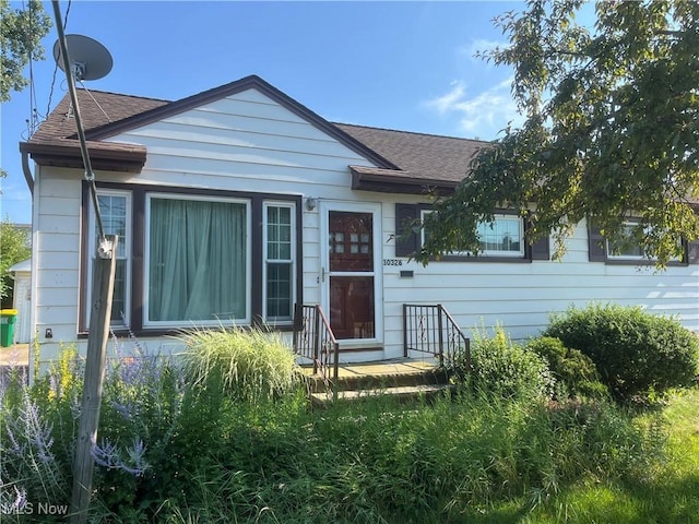 30326 Royalview Dr, Willowick, OH 44095 - photo 3