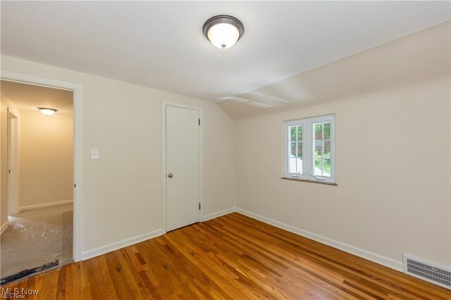 3488 Meadowbrook Blvd, Cleveland Heights, OH 44118 - photo 21