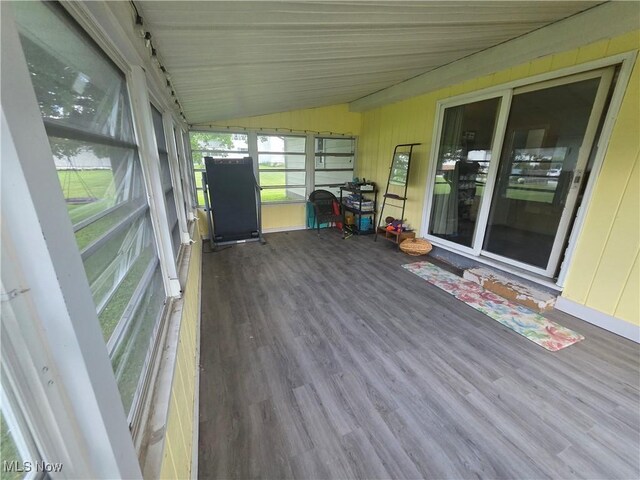 221 S Elm St, Jefferson, OH 44047 - sunroom with lofted ceiling