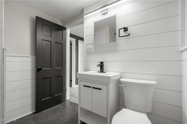 1146 Raff Rd SW, Canton, OH 44710 - bathroom featuring vanity and toilet