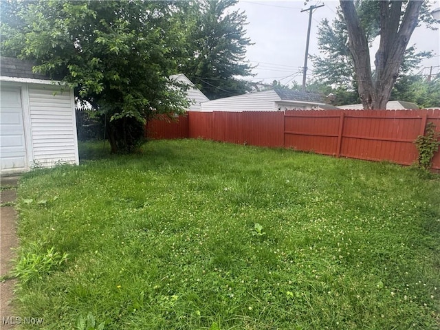 11919 Marne Ave, Cleveland, OH 44111 - photo 13