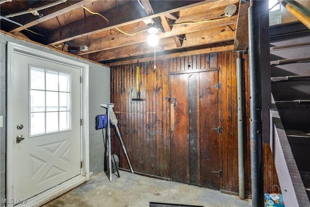 3985 Etter Rd, Mogadore, OH 44260 - below grade area with wood walls