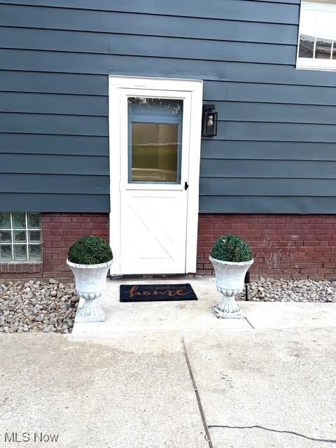21430 Lakeshore Blvd, Euclid, OH 44123 - property entrance