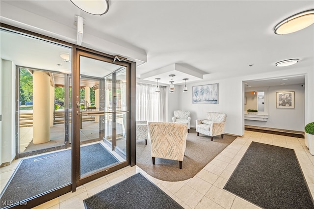 140 Fox Hollow Dr Unit 206C, Mayfield Heights, OH 44124 - view of lobby
