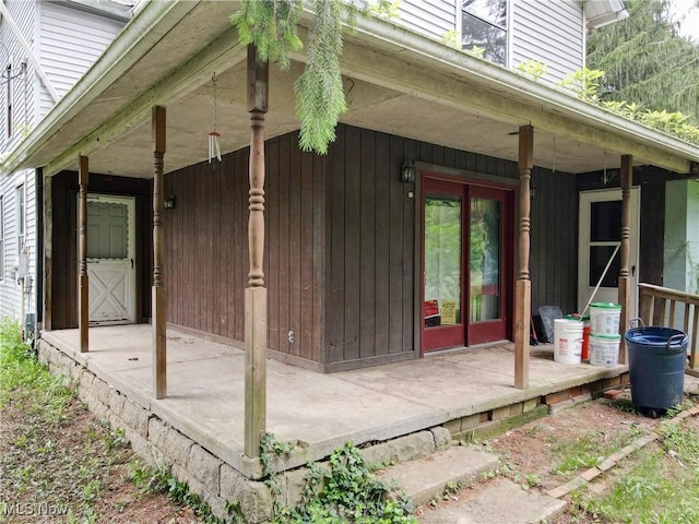 1811 Randolph Rd, Mogadore, OH 44260 - view of exterior entry with a porch