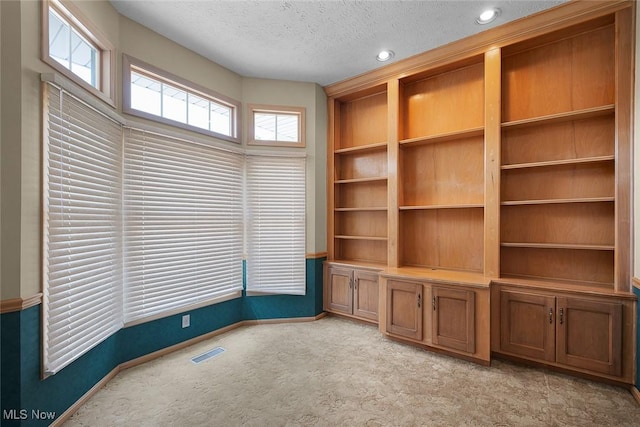 20 Golf View Ln, North Olmsted, OH 44070 - unfurnished office with light colored carpet, a textured ceiling, healthy amount of natural light, and recessed lighting