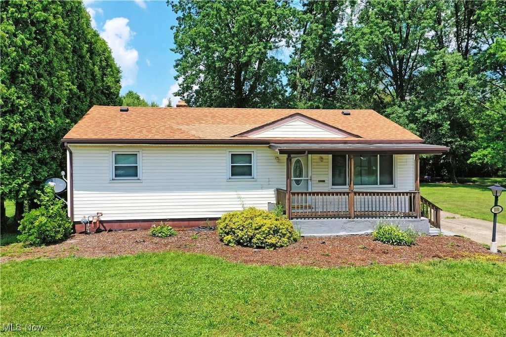 1010 Burlington St, Youngstown, OH 44510 - photo 1