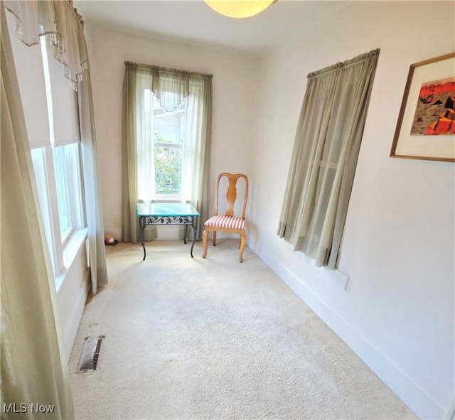3303 Hemlock St, Parkersburg, WV 26101 - sitting room featuring carpet floors