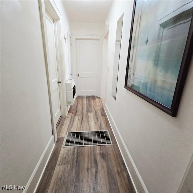 3303 Hemlock St, Parkersburg, WV 26101 - hall featuring wood finished floors and baseboards