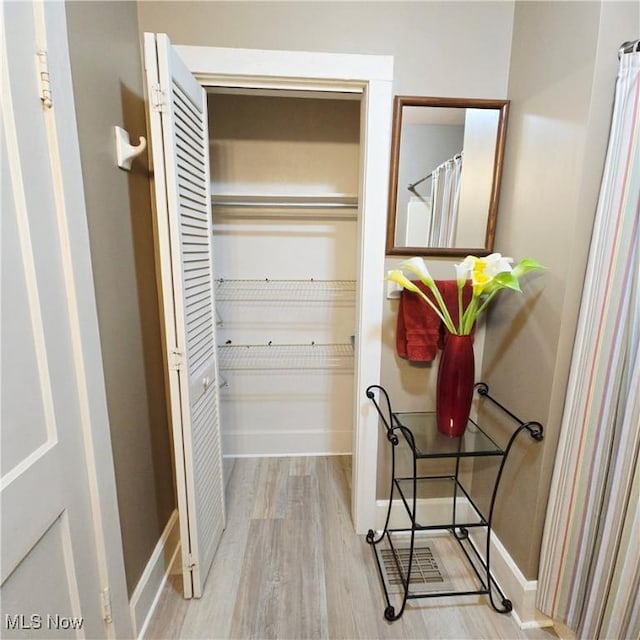 3303 Hemlock St, Parkersburg, WV 26101 - view of closet