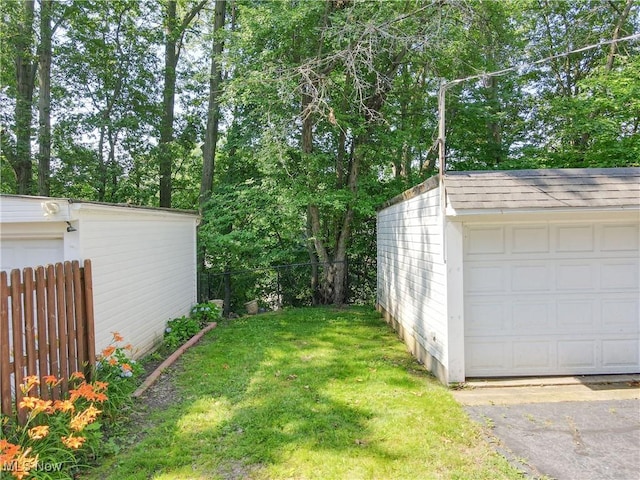 3622 Northcliffe Rd, University Heights, OH 44118 - view of yard featuring an outdoor structure