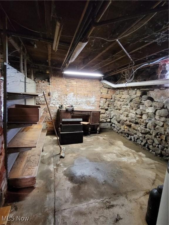 207 N Hambden St, Chardon, OH 44024 - photo 37