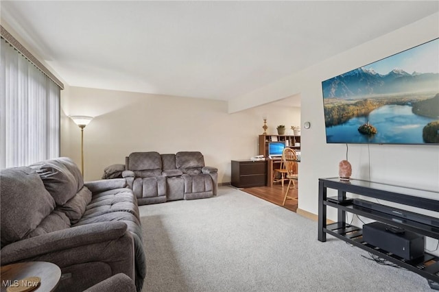 4726 Marcie Dr, Cleveland, OH 44109 - photo 2